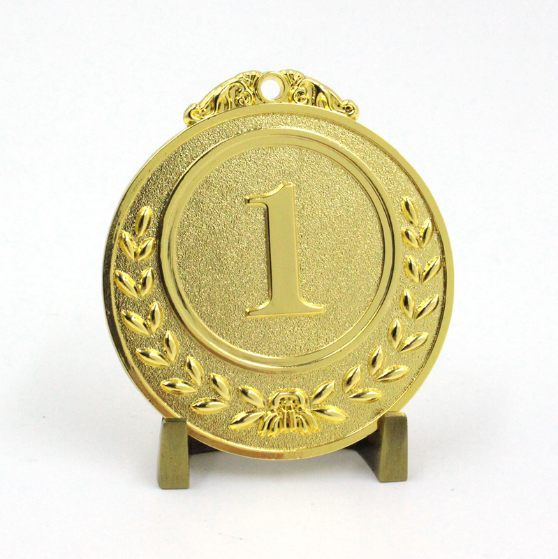 1ère médaille d'argent vierge pour la course des fournisseurs, médaille en métal doré pour le sport