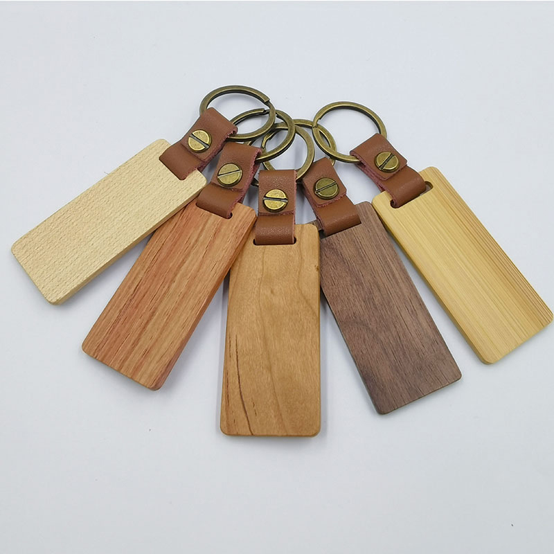 Personnalisé style différent nom vierge en cuir et porte-clés en bois 