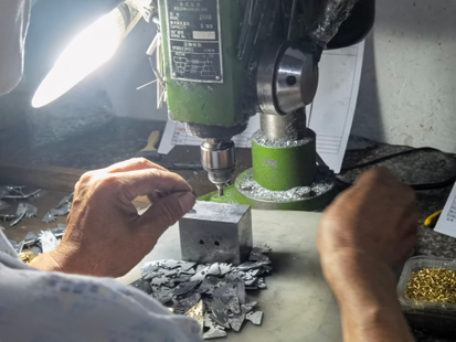 Aiguille à rivets