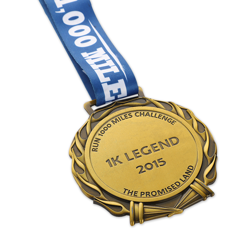 Médaille d'or de course personnalisée Médaille virtuelle de coureur de course de 1 km à proximité de chez moi