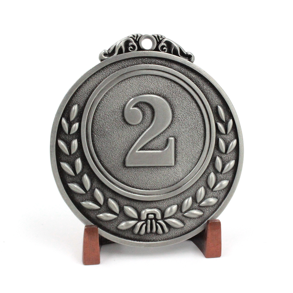 1ère médaille d'argent vierge pour la course des fournisseurs, médaille en métal doré pour le sport
