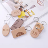Porte-clés en bois découpés au laser avec nom personnalisé