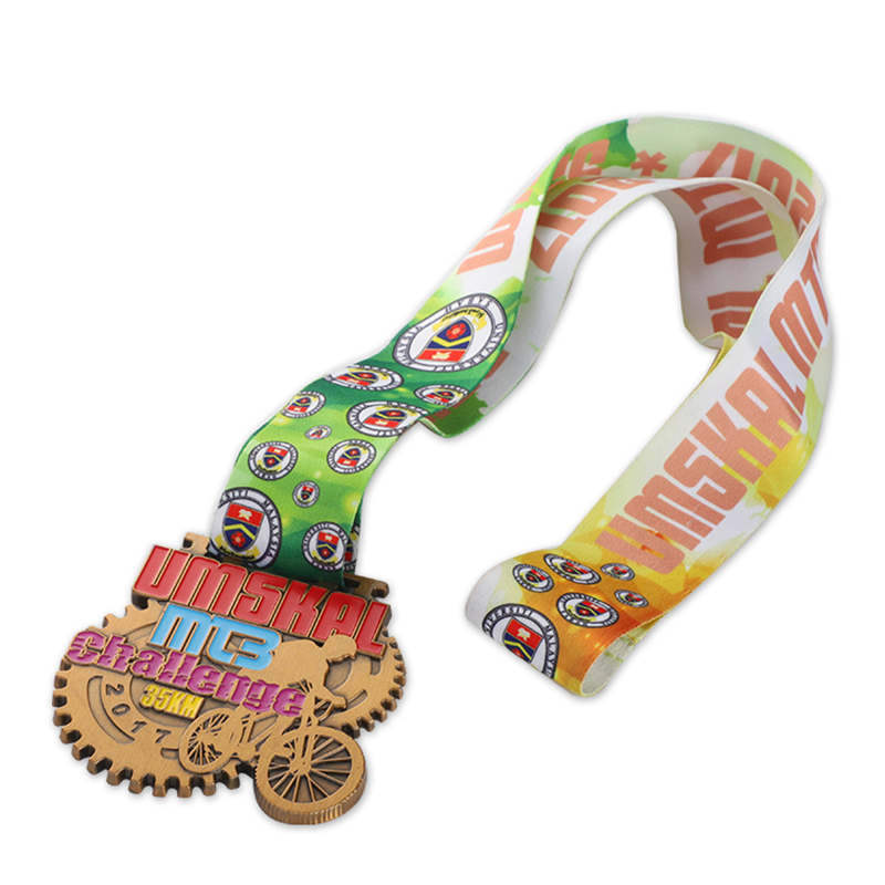 Collier miraculeux de cyclisme en étoile de Bronze 35K, médailles et rubans militaires