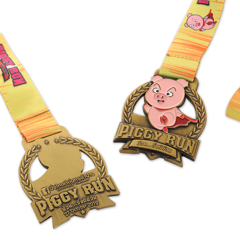 Médailles personnalisées de course de cross-country en or des États-Unis Piggy Run