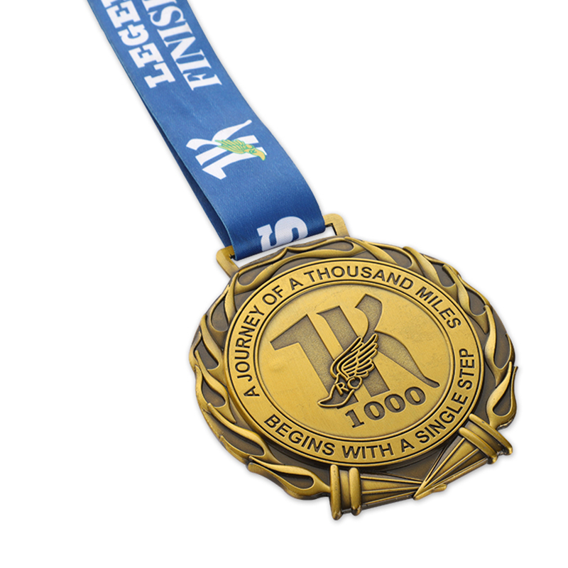 Médaille d'or de course personnalisée Médaille virtuelle de coureur de course de 1 km à proximité de chez moi