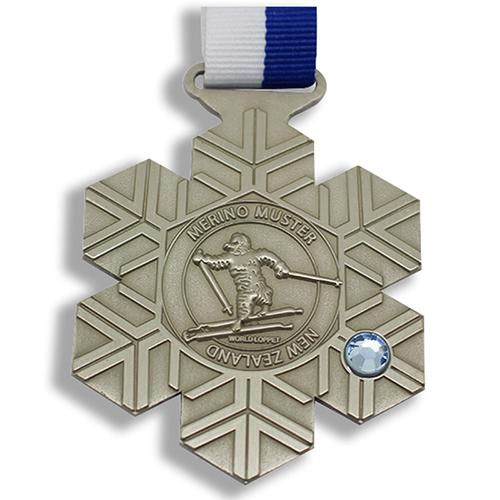 Médaille de sport en métal de ski en cristal de conception de neige