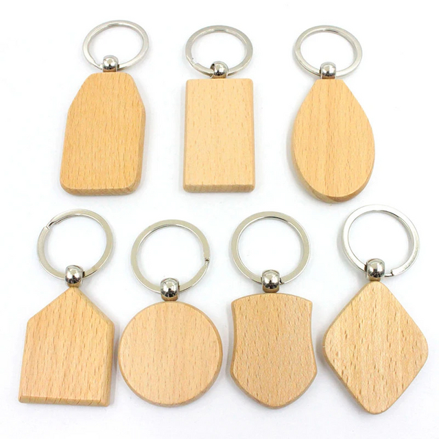 Porte-clés en bois découpés au laser avec nom personnalisé