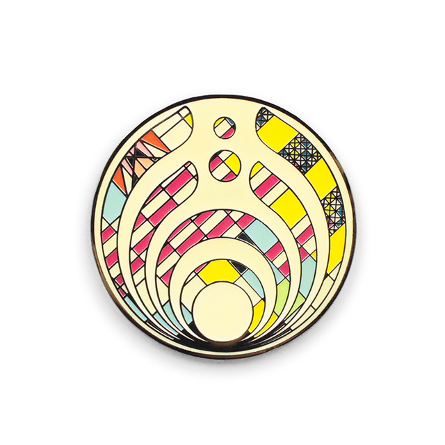 Badge fabriqué en usine, épinglette en émail dur personnalisé