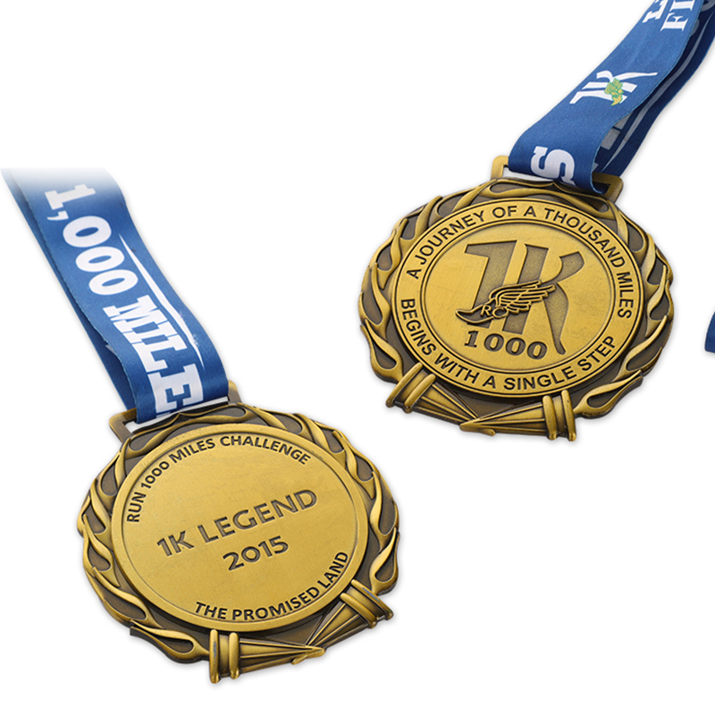 Médaille d'or de course personnalisée Médaille virtuelle de coureur de course de 1 km à proximité de chez moi