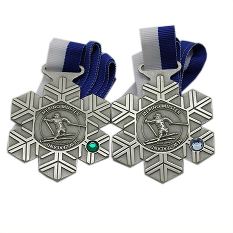 Médaille de sport en métal de ski en cristal de conception de neige