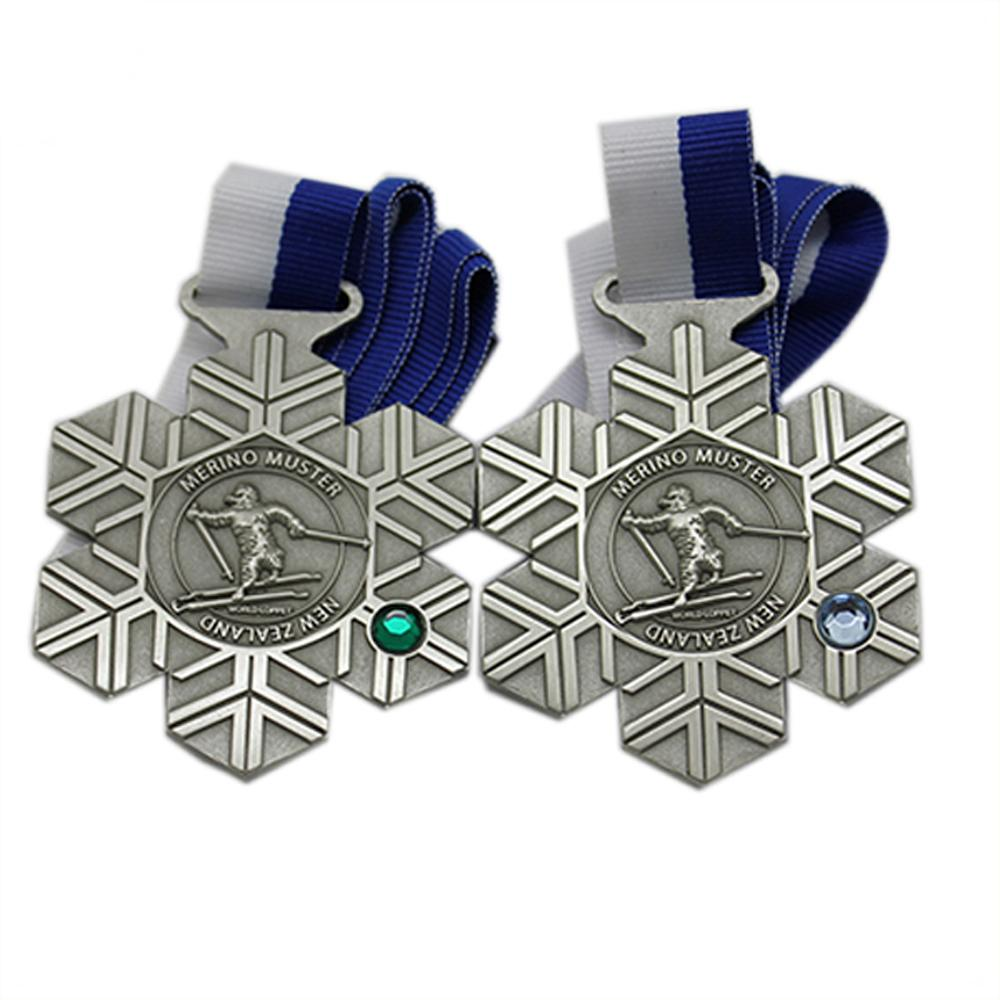 Médaille de sport en métal de ski en cristal de conception de neige