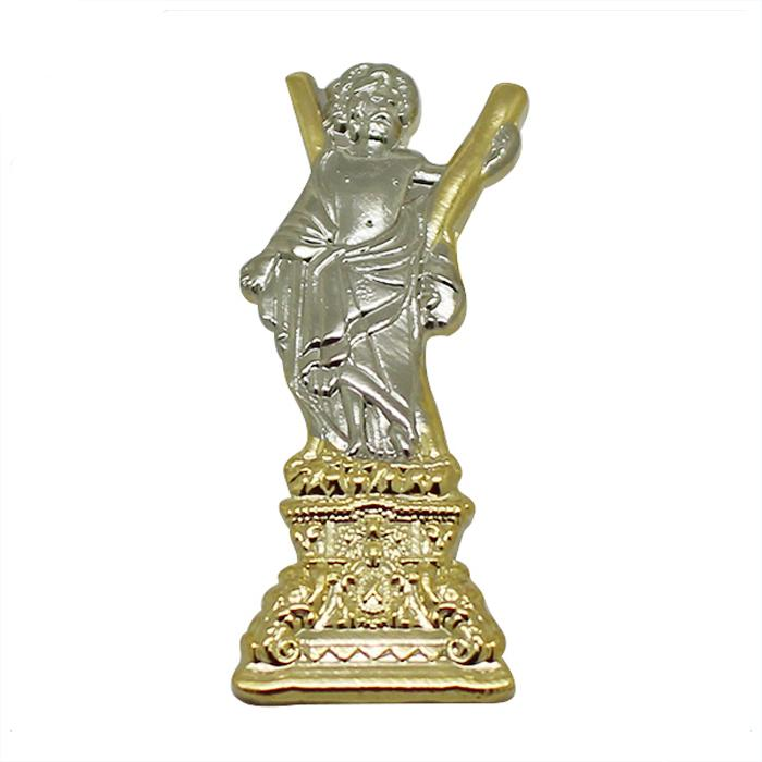 Épinglette en métal avec figurine 3D à double placage