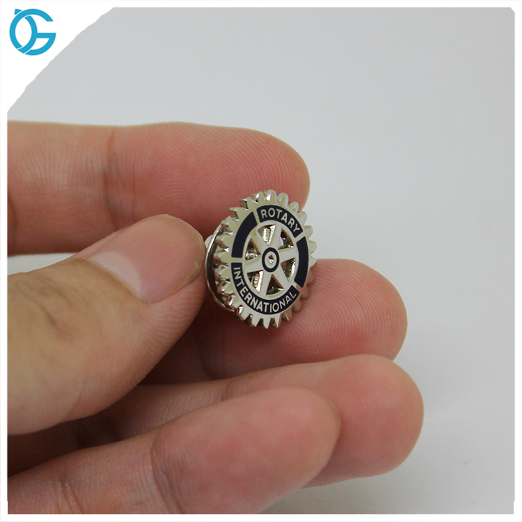 Broche rotative en émail dur personnalisé en métal argenté