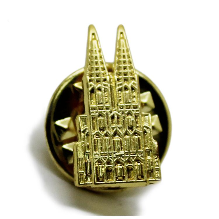 Épinglette en métal mini tour dorée 3D