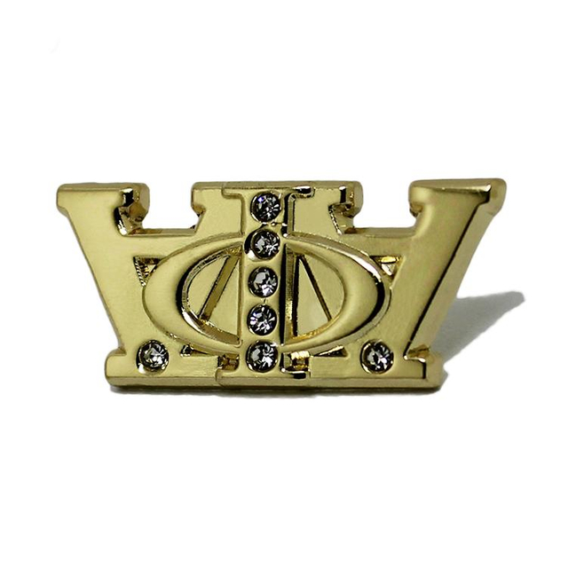 Épinglette en métal avec couronne de cristal 3D